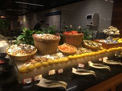 自助取餐区-OPEN開全日自助餐厅·牛肉火锅·海鲜(佛山希尔顿酒店)