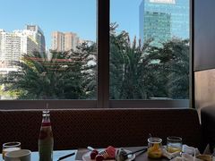 -大中华希尔顿酒店-念自助餐·嗨啤·小龙虾