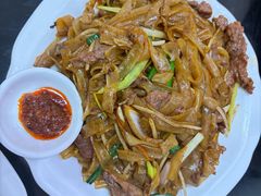 干炒牛河-文记壹心鸡(宝华路店)