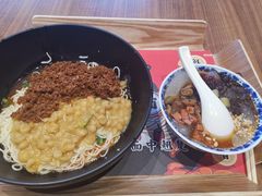 -亚皆老街南宁老友粉·米粉(印象城店)