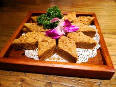 东巴一口酥-东巴人鱼豆花火锅(幸福街店)