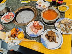 -锤头鲨毛肚海鲜烤肉自助餐厅(国购广场店)