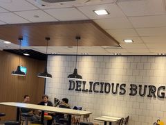 -麦当劳(虹口星荟中心店)