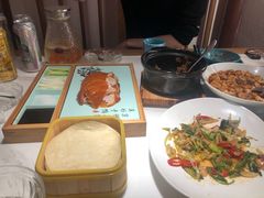 -荷塘秋月·本帮江浙菜(国权路店)