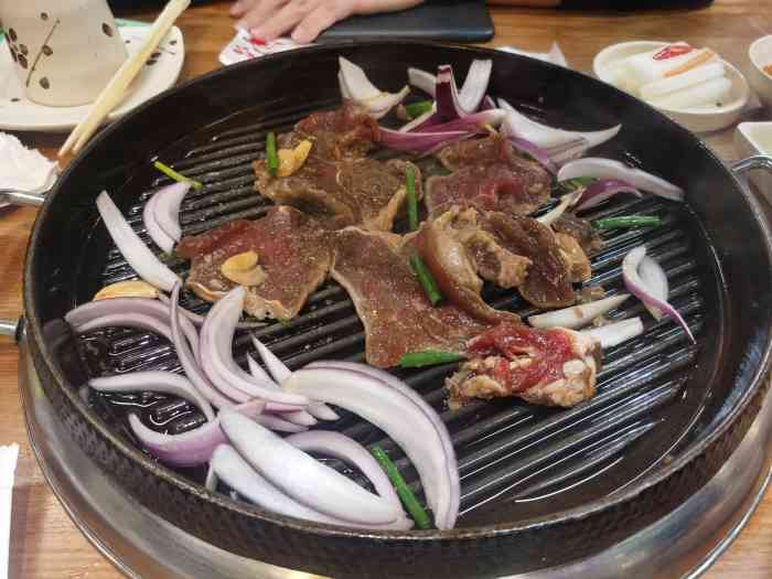 白头山古法烤肉(欧亚卖场店)-"#阿商食纪# 带妈妈一起来吃烤肉肉～本.