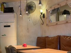 -玛格萝妮比萨屋(陆家浜路店)