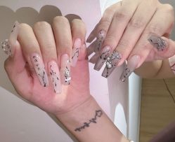 -十月·日式美甲美睫·纹眉