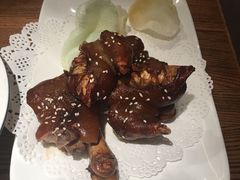 香而不腻烤猪手-炊烟小炒黄牛肉(中心印象城店)