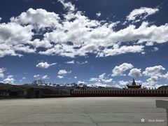 -贡嘎雪山