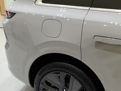 -理想汽车(世纪汇店)