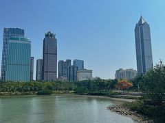 -万绿园