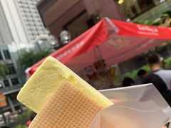 -詹爷爷乌节路街头冰淇淋