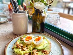 牛油果煮蛋吐司-RAC BAR(安福路店)