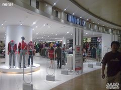 -优衣库(上海正大广场店)