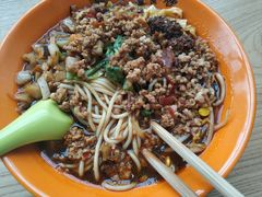 -同济大学本部学苑饮食广场