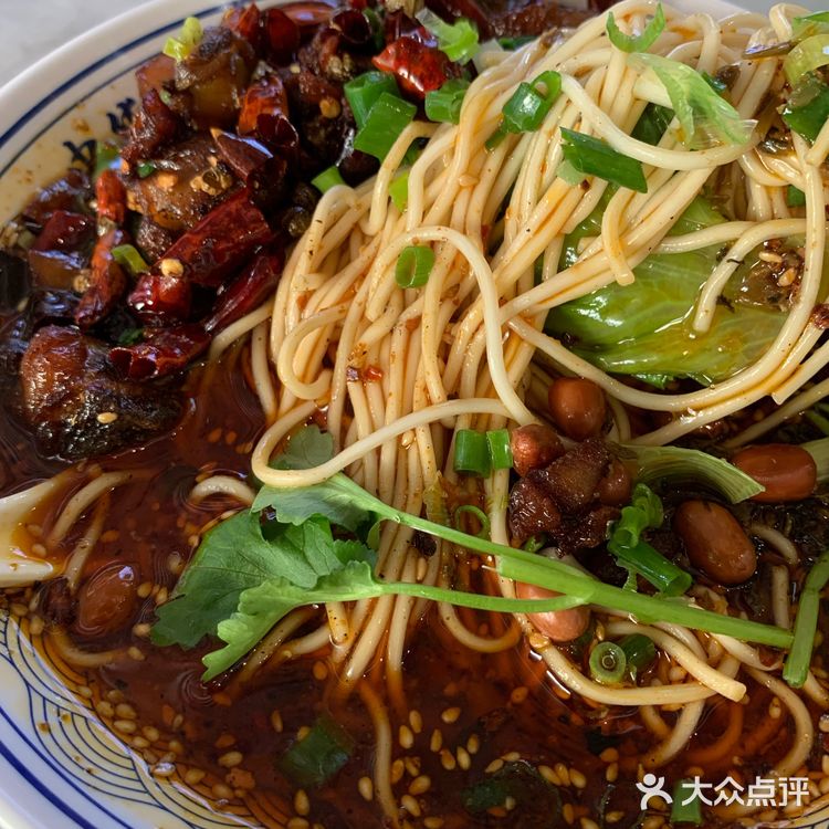 不辣不欢！重庆小面走起