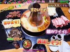 -果松木炭酸菜铜火锅·外婆参鸡汤