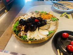 -尚尚仙·酸汤猪手·猪肚鸡火锅(华联万柳购物中心店)