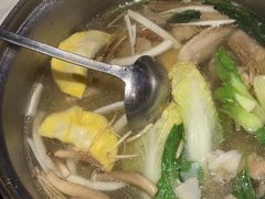 -喃喃椰·糟粕醋·椰子鸡火锅(七堡花园店)