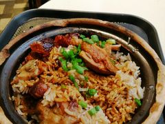 瓦煲鸡饭-马来西亚美食街