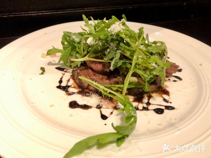 Isola del Nord意大利餐厅(钟楼店)意式烤牛里脊配芝麻草图片