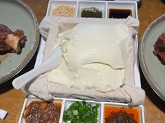 -95号酱骨·一块豆腐(展春园西路店)
