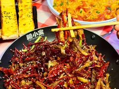 -肥小宝·金牌油焖大虾(襄阳龙虾地标店)