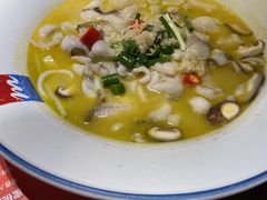 QQ酸汤鱼-蜜桃餐厅·江浙融合菜(荟聚购物中心店)