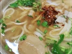 -亮亮面馆(经六路店)