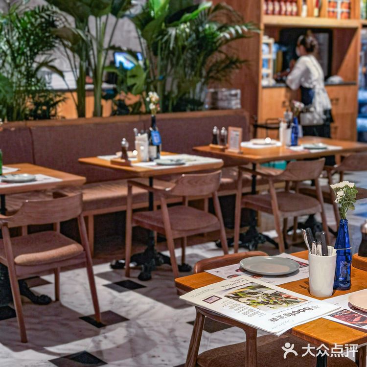 最近疯狂种草的西餐厅，氛围感十足🏙️~