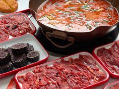 -毛辣果·贵州红酸汤牛肉火锅(西单店)