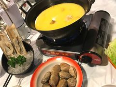 -鲜入围煮花胶鸡海鲜火锅