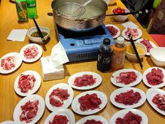 -牛满溢·自助潮汕鲜牛肉火锅(龙汇路店)
