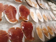 -雍容荟帝王蟹活龙虾展台自助(IFS黑金店)