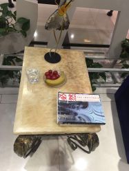 -虫二·专注健康烫染沙龙