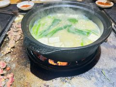 -有一锅·野生菌黑山羊腊排骨火锅(古城北门店)