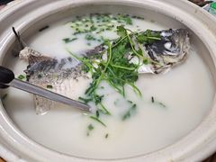 砂锅鱼头-天乐农家鱼头王(天目湖店)