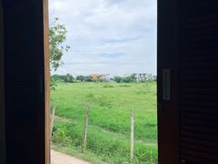 -Chom Cafe and Restaurant