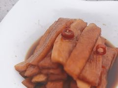 -郑猛记石岐鸽主题餐厅(长江店)