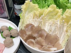 -红鼎豆捞·非遗鲍皇汤火锅(宝丰路店)