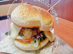 超厚芝士牛肉汉堡-魏斯理汉堡(西安沣东吾悦店)