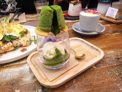 -FLOVIE FLORIST CAFE