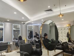 点击看大图 -八佰伴8008星级形象店