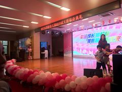 -莘城学校羽毛球馆