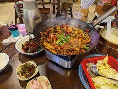 -富正毅三下锅·湘西韵味(天门山索道店)