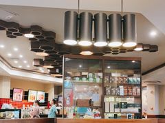 大堂-星巴克(无锡百联奥特莱斯店)