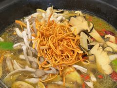 -菌乡缘·野生菌蒸汽鱼火锅(江边夜市店)