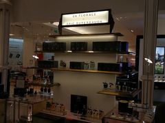 -乐蓬马歇百货公司(Rive Gauche)