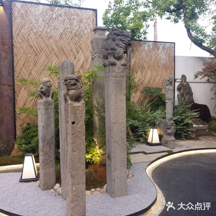 好像还是头一回吃这个菜系，很吃得惯哟