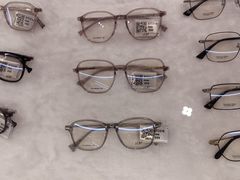 -宝岛眼镜(群光广场店)